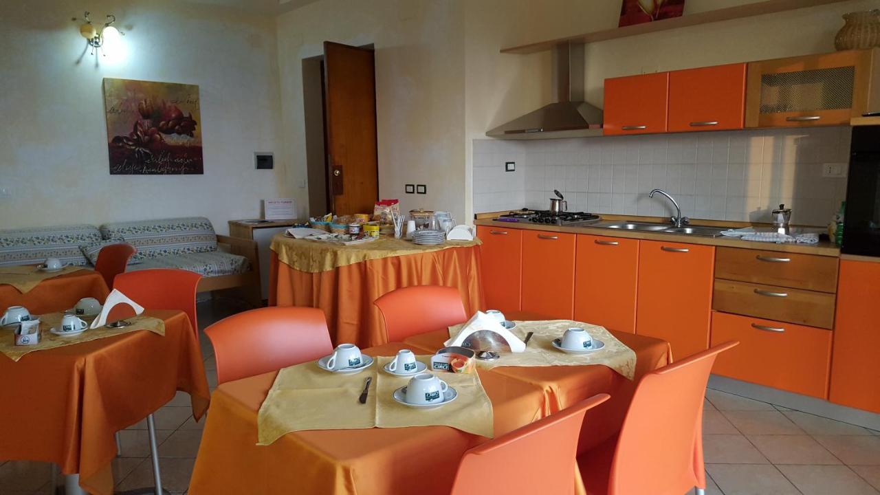 Al Chiaro Di Luna Paola Extérieur photo